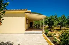 Lefkada Family friendly house with parking yard 