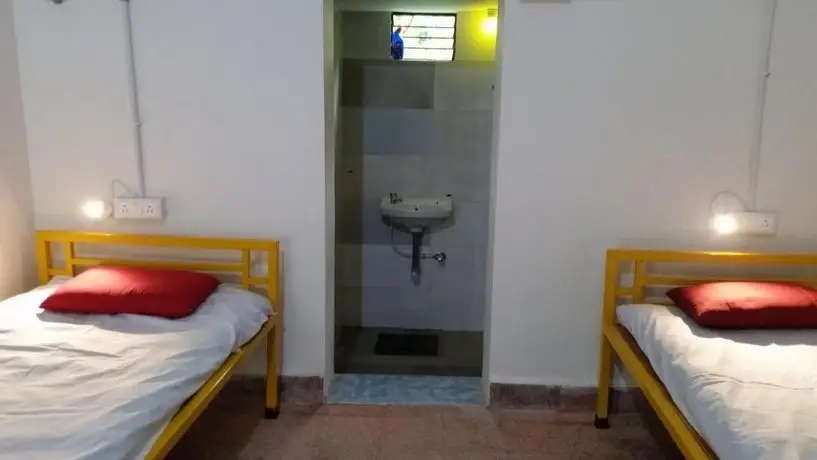 Beds & Boys Hostel 