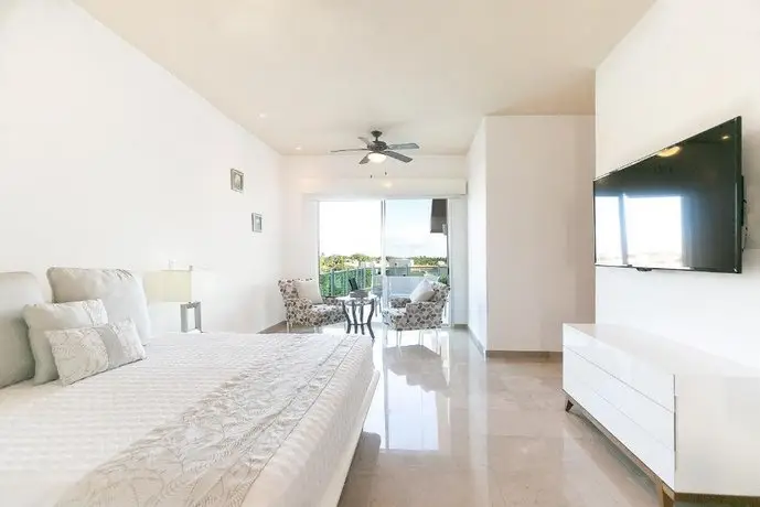 Gran Peninsula 3BR Condo Puerto Aventuras