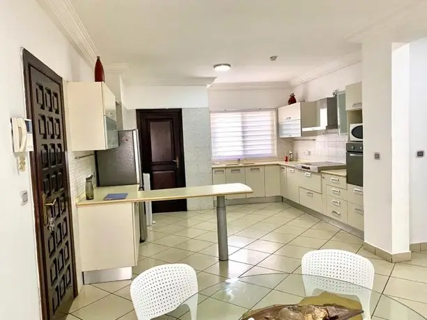 Exquisite 3 Bedroom Furnished Apt+Pool&Gym