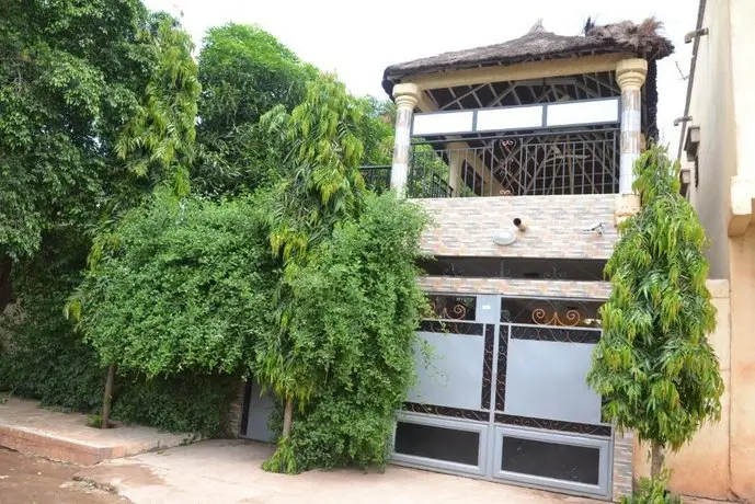 Le Cocotier Maison Securisee A Bamako