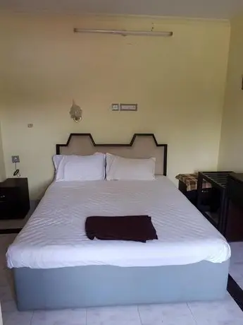 Hotel Saradhy