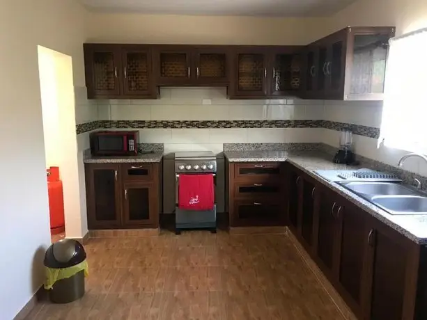 2 Queen Bed Apartment With Smart Tv Wifi
