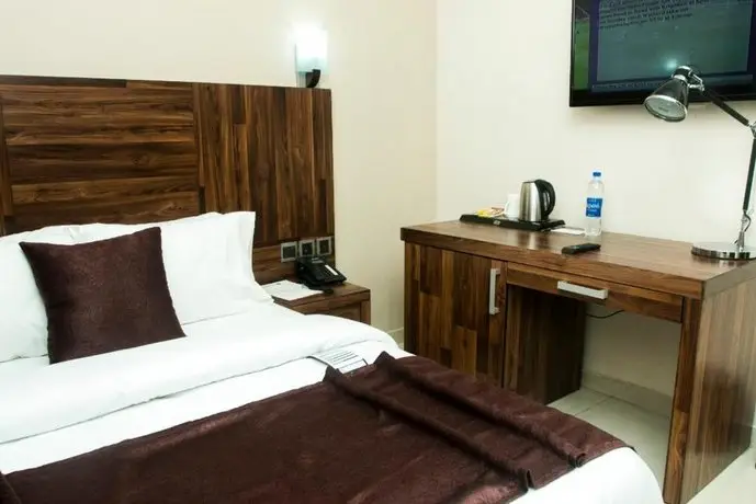 Xteem Luxury Hotel & Suites