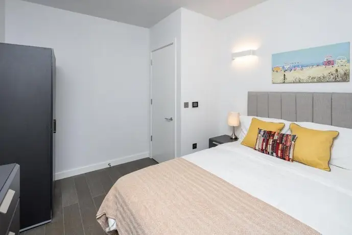 St Albans City Apartments - Near Luton Airport and Harry Potter World