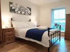 Contemporary 2 Bedroom Apartment Swansea 